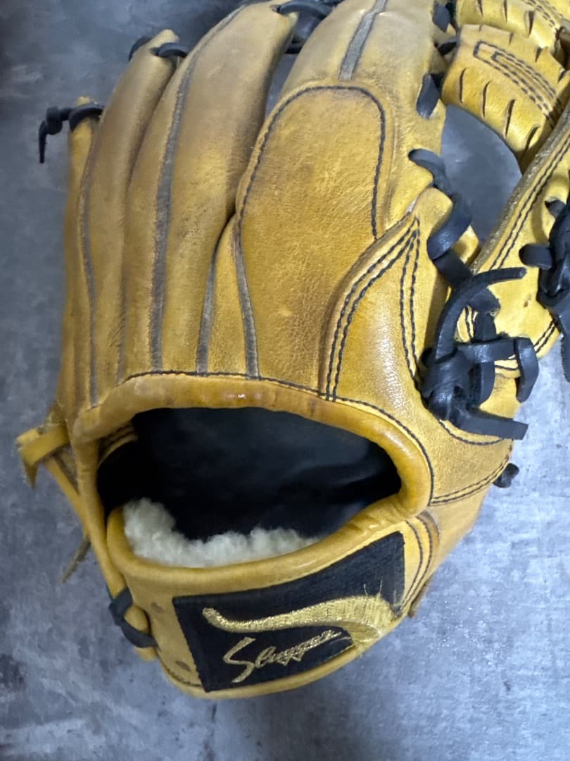 スラッガー　オーダー　軟式用　内野手用グラブ