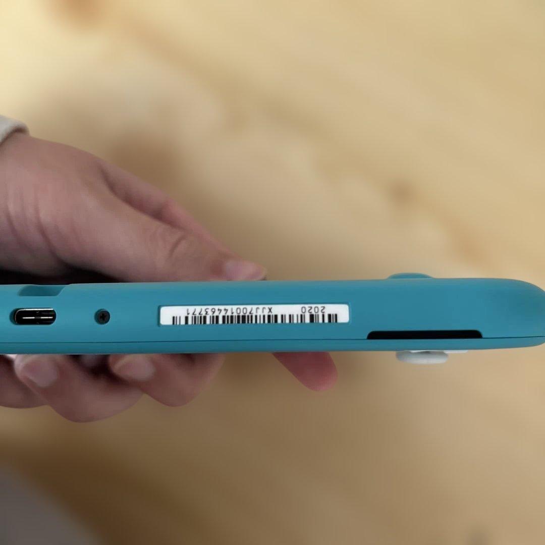 み*い様 Switchライト　ターコイズ　本体