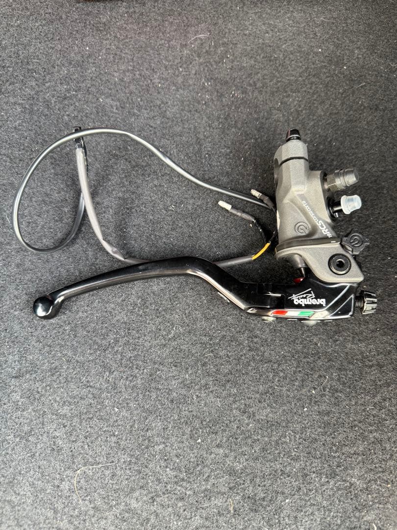 い*。様 bremboコルサコルタブレーキマスターシリンダー