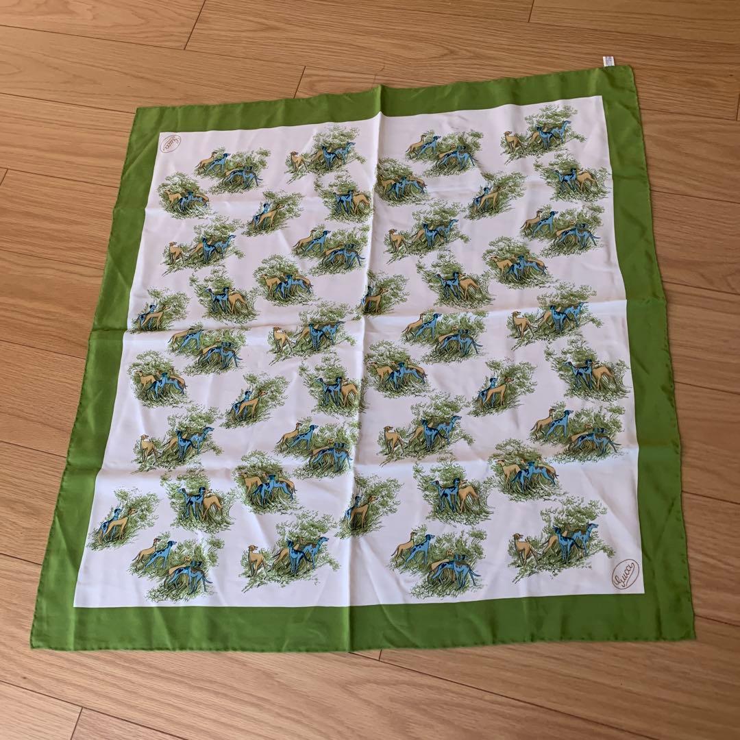Gucci シルクスカーフ 80センチ