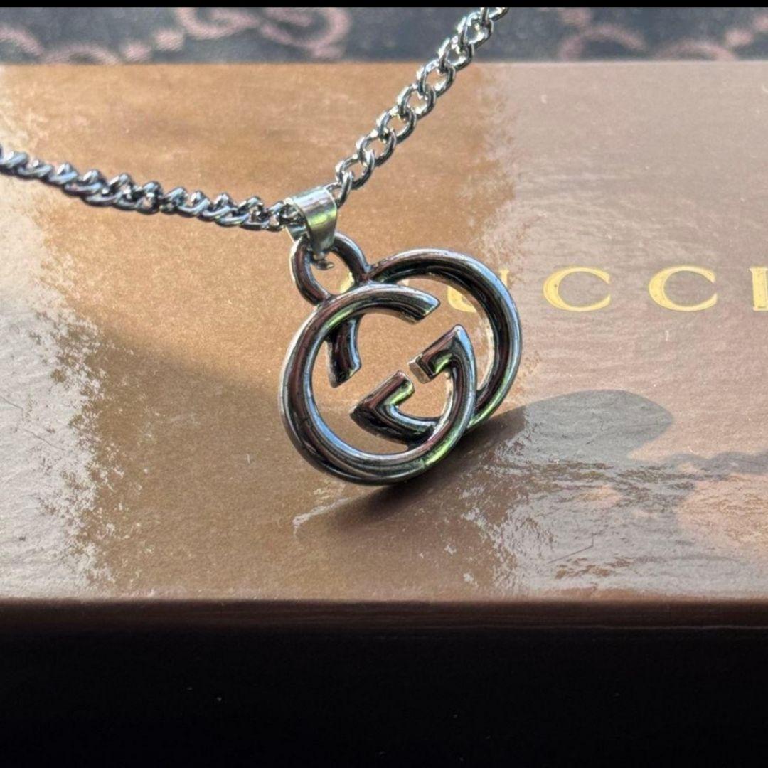 GUCCI グッチ インターロッキング チャーム&ネックレス