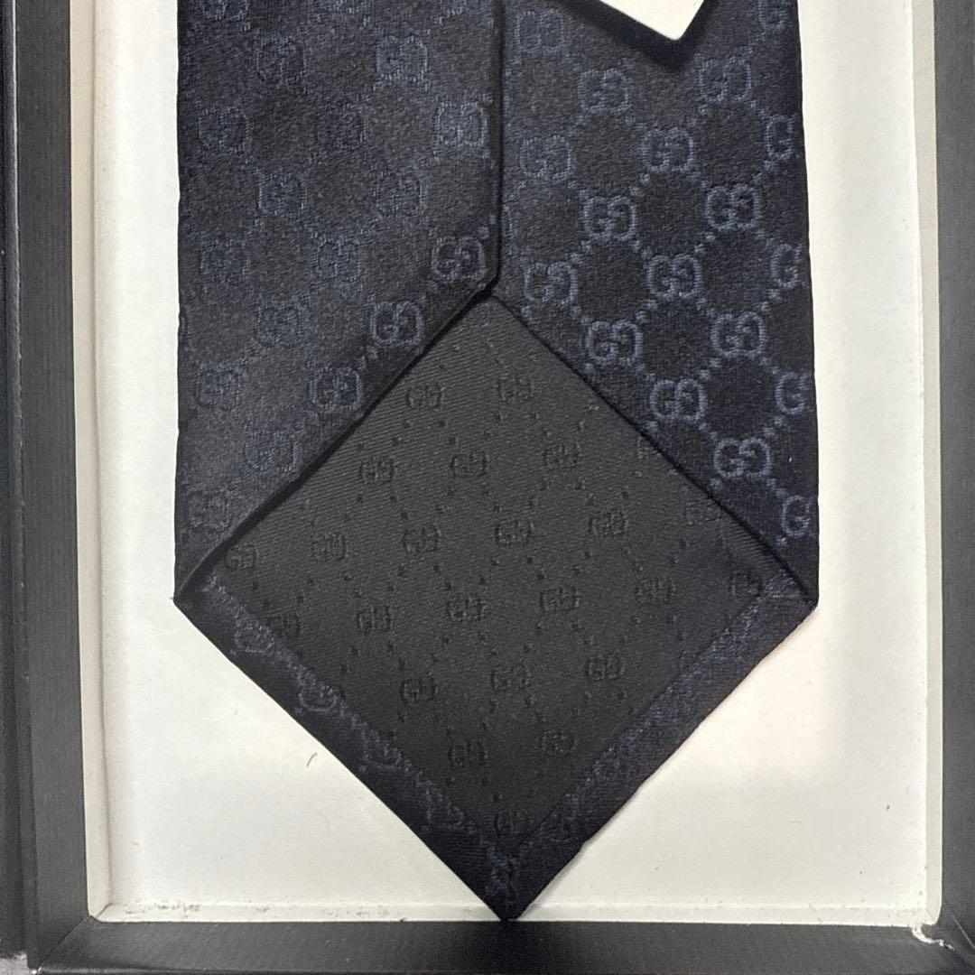 未使用タグ付　グッチ　ネクタイ　黒　GG柄