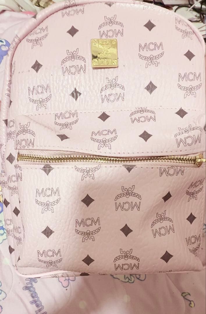 MCM ピンク ロゴリュック