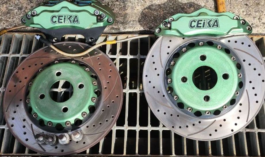 s*e様 sealife　アバルト500で使用　CEIKA ブレーキキャリ