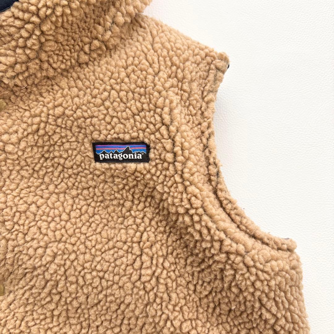 01864△△パタゴニア　リバーシブル　ボアベスト　フーディ　ダウンベスト　XL