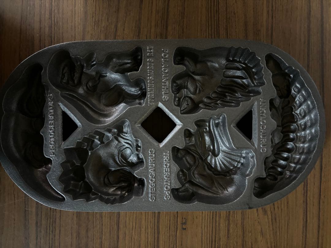 入手困難　恐竜型焼き菓子型 6個セット