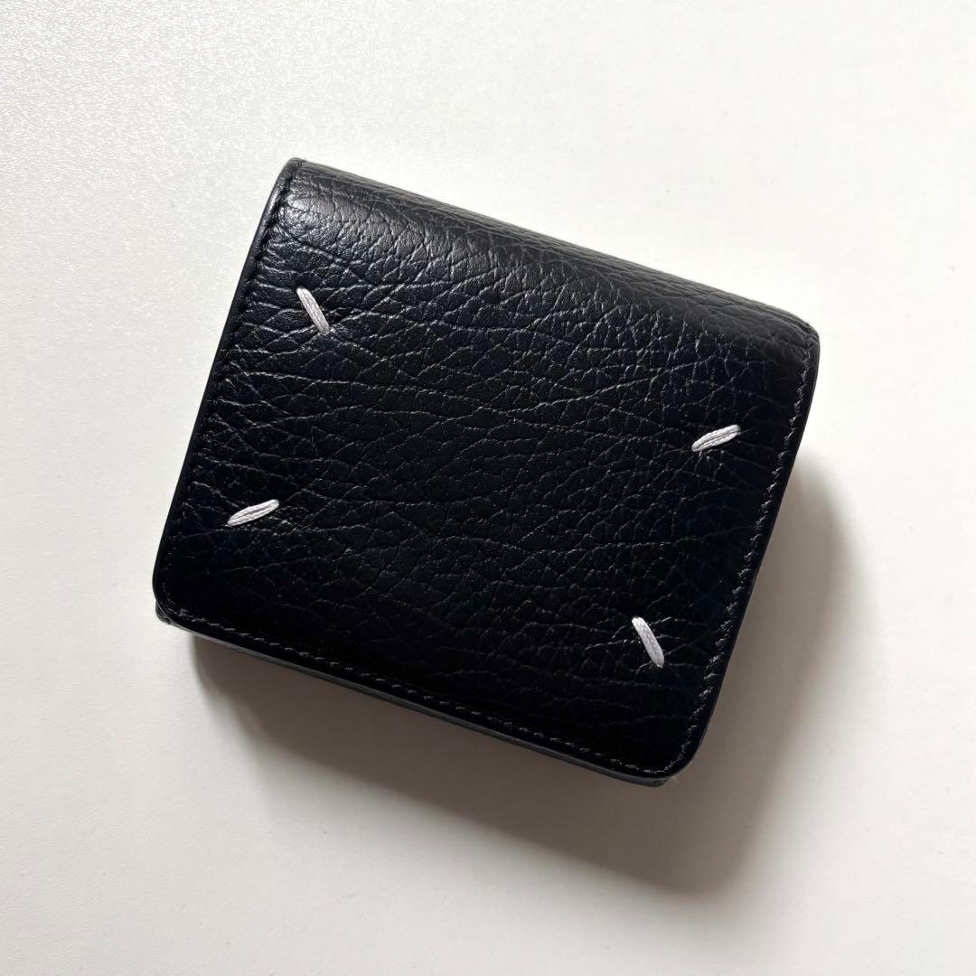 メゾンマルジェラ　三つ折り財布