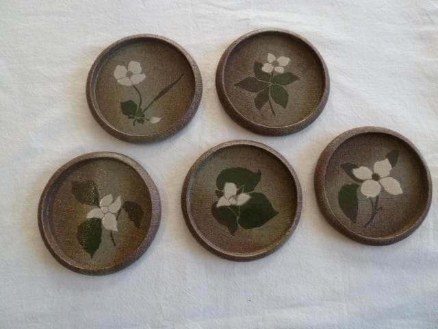 【新品】直径約13cm 小皿 花文皿 　5枚　手書き