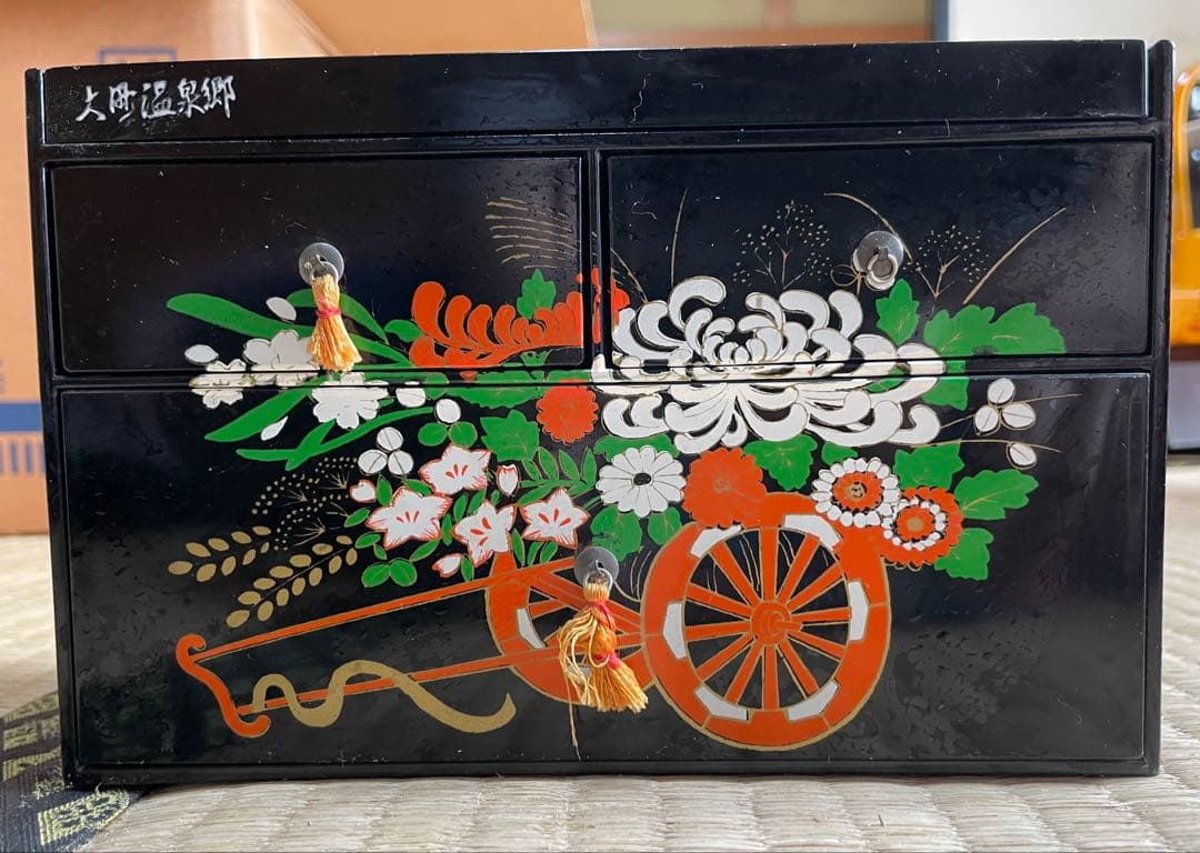 高級塗☆小物入れ