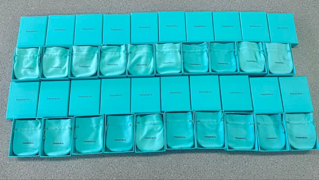 現行品　Tiffanyティファニー　空箱巾着　40