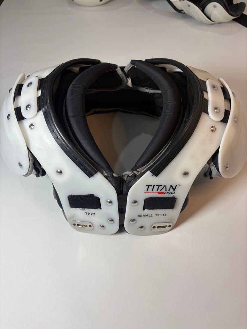 TITAN PRO TP77 ショルダーパッド XSサイズ