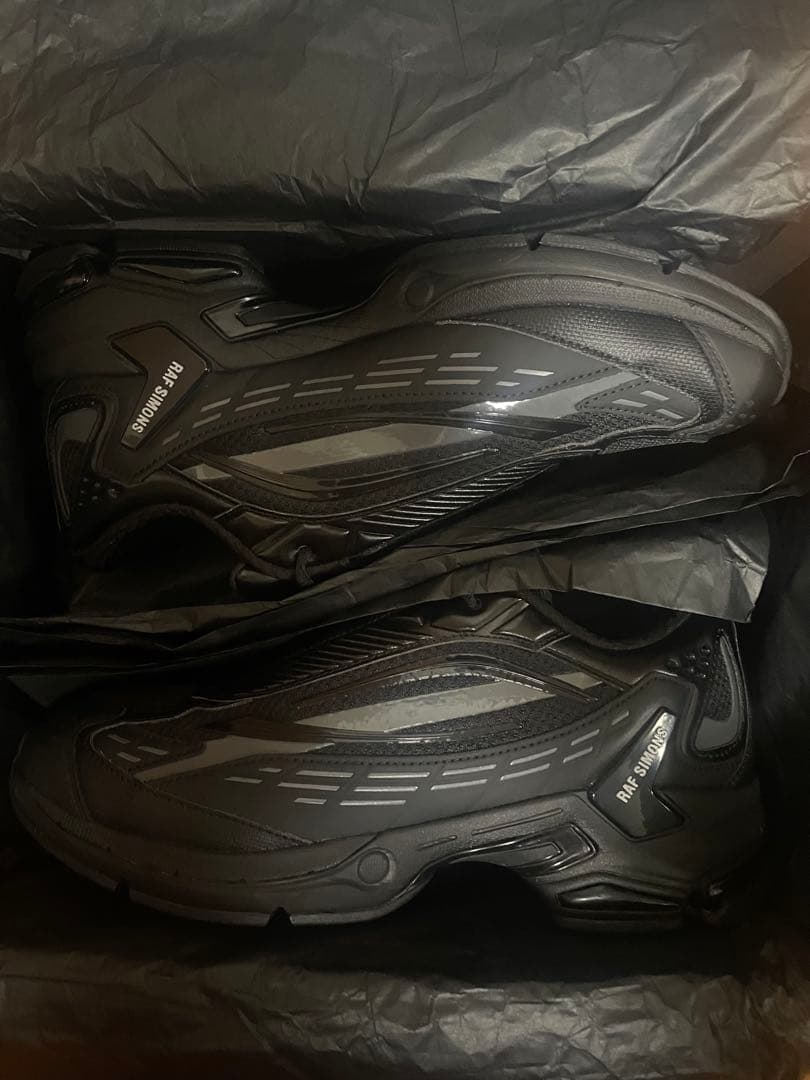 RAF SIMONS RUNNER ULTRASCEPTRE 42 新品