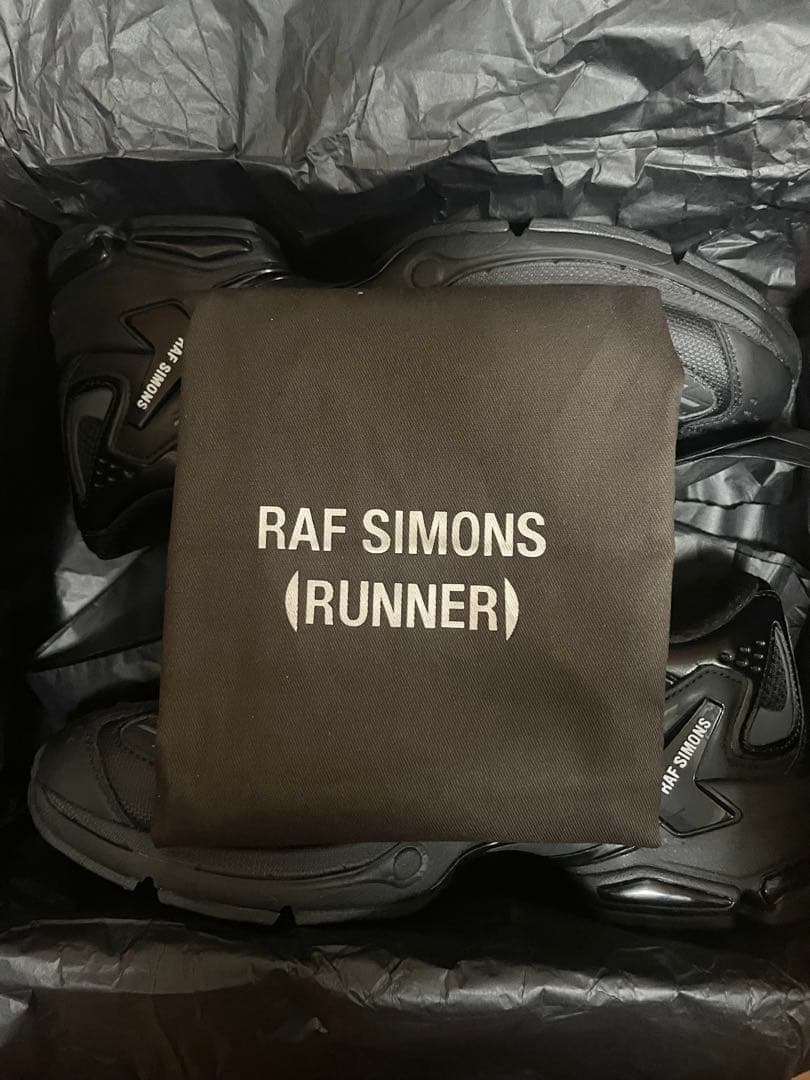 RAF SIMONS RUNNER ULTRASCEPTRE 42 新品
