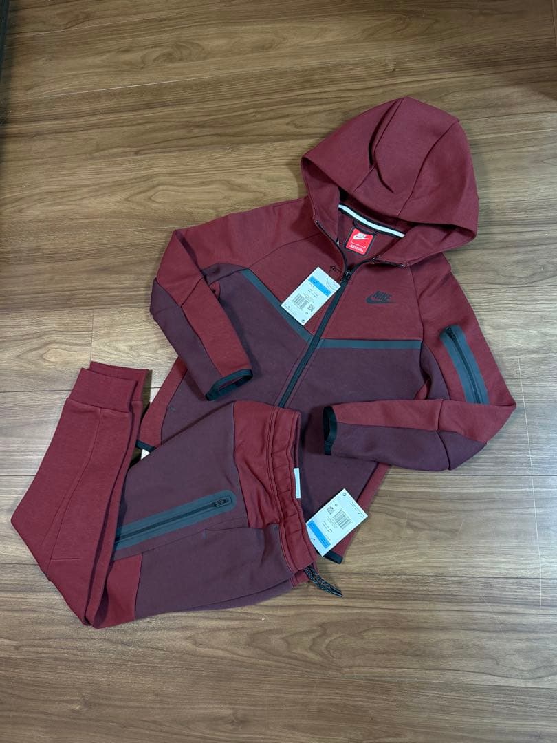新品 キッズＭ(150) ワイン テックフリース セットアップ 赤タグ NIKE