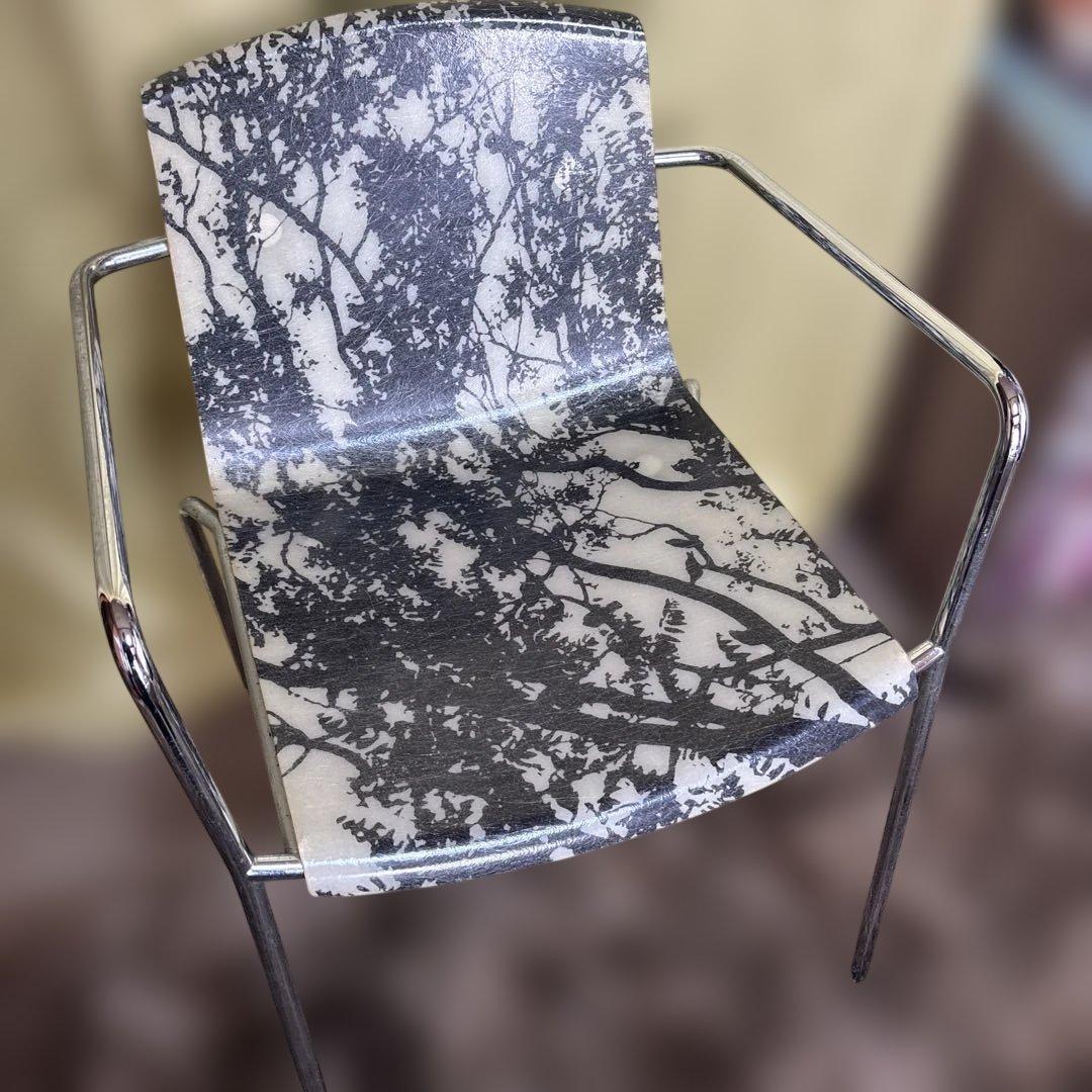 Creare スタッキングチェアー