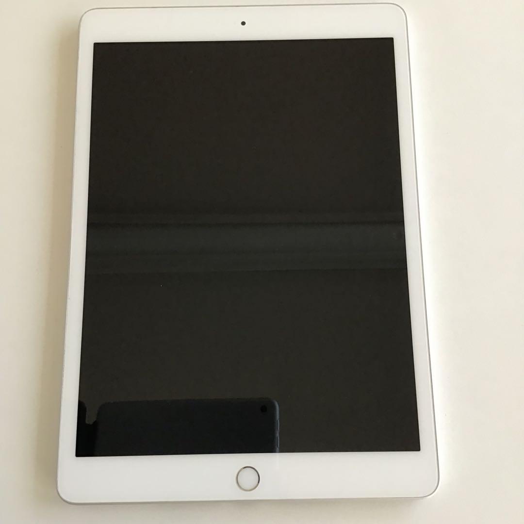 Apple iPad 第８世代 32G シルバー