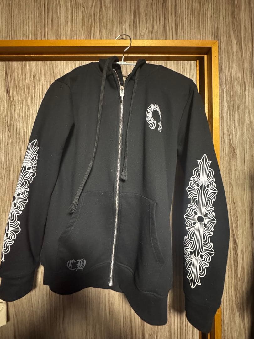 クロムハーツパーカー