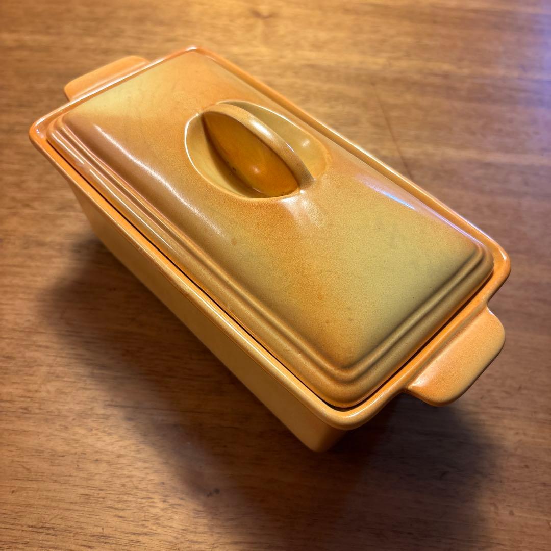 オレンジ色 蓋付き陶器容器 中型