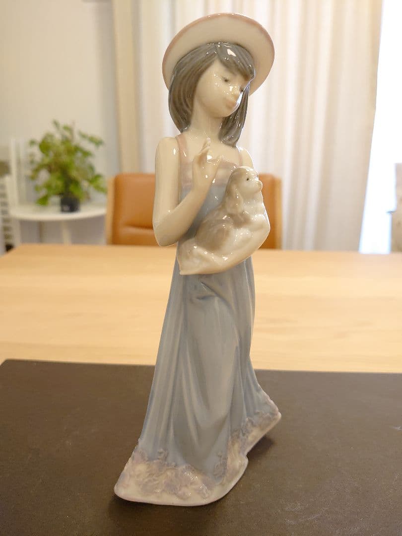 【訳あり特価】LLADRO リヤドロ No.5645『少女エリザベス』