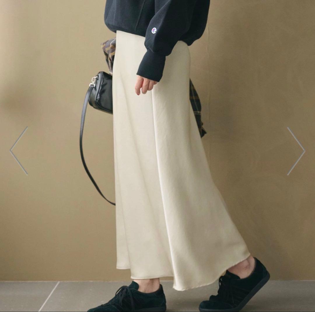 ポリエステルサテン マーメイドフレアスカート