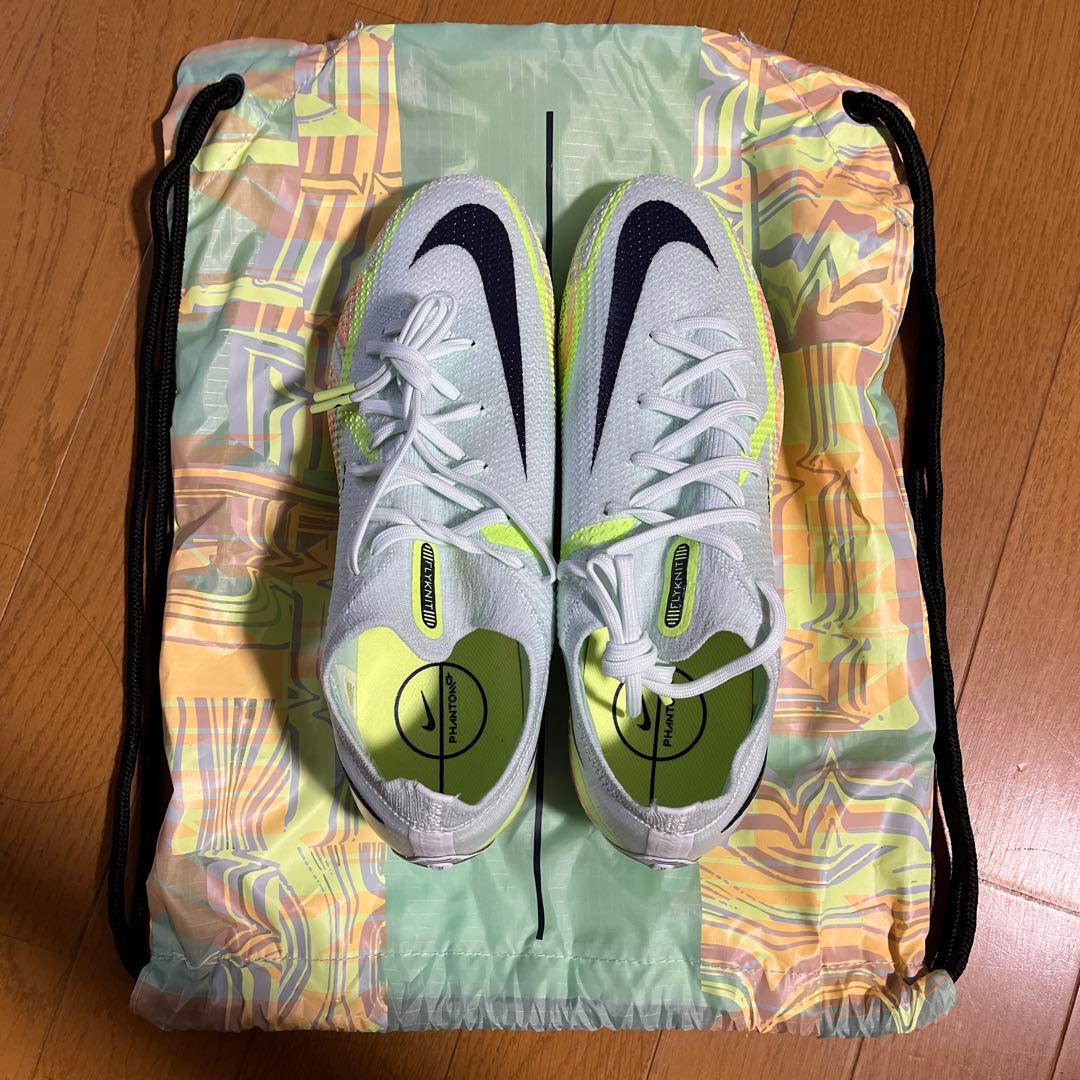 ナイキ　ファントム GT2 エリート FG 25cm スパイク